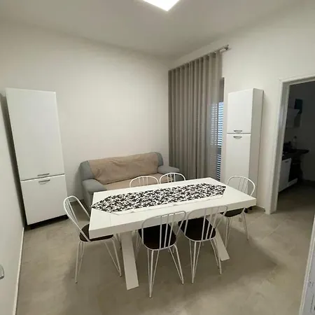 Holiday home Blue House Sant Isidoro (Apulia)